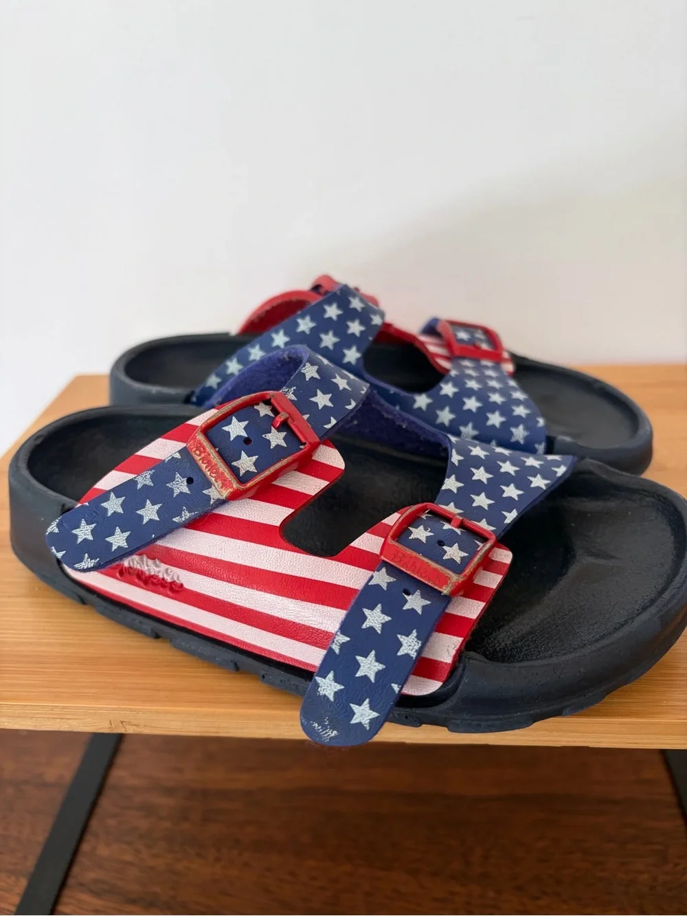 Birki’s Kids Sz 28 (10-10.5) Arizona Star & Stripe Buckle Sandals - Blue/Red USA